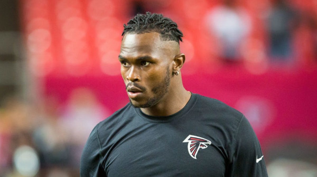 Julio Jones Unreal Sideline Catch Breaks Twitter Despite Injury