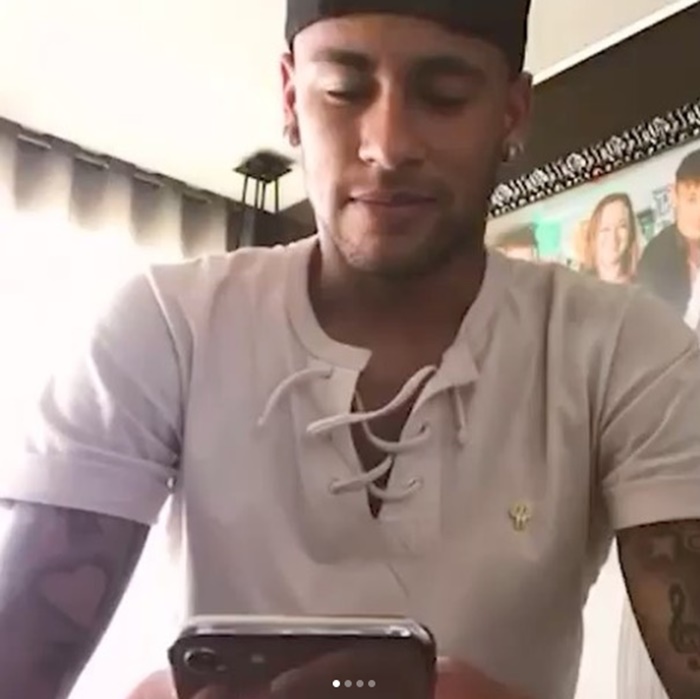  Neymar Weighs In on Signing to PSG