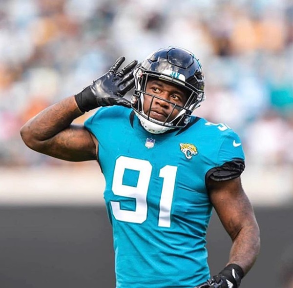 Jaguars DE Yannick Ngakoue Already Third in Franchise History in Sacks