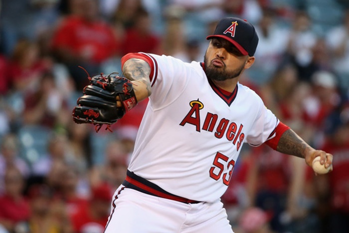 MLB BITES: Angels Trading Hector Santiago; Prince Fielder Gets Neck Surgery; Aroldis Chapman Traded