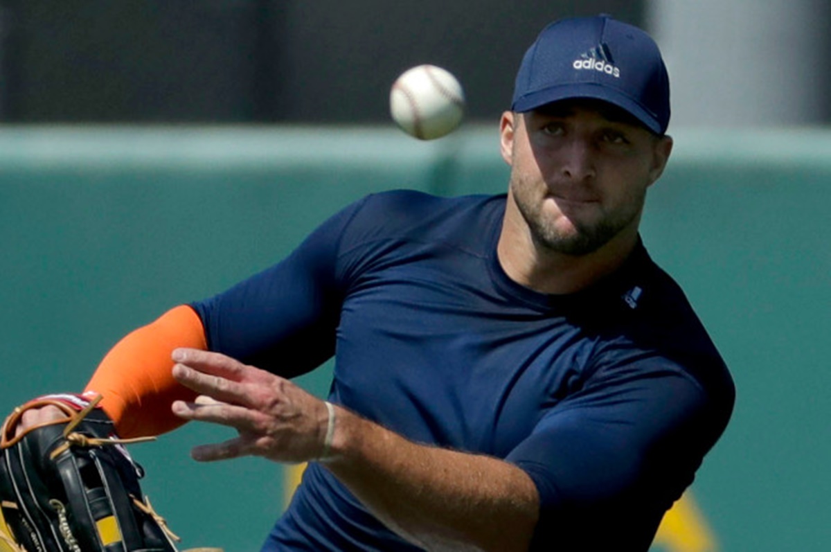 Tim Tebow Signs With New York Mets