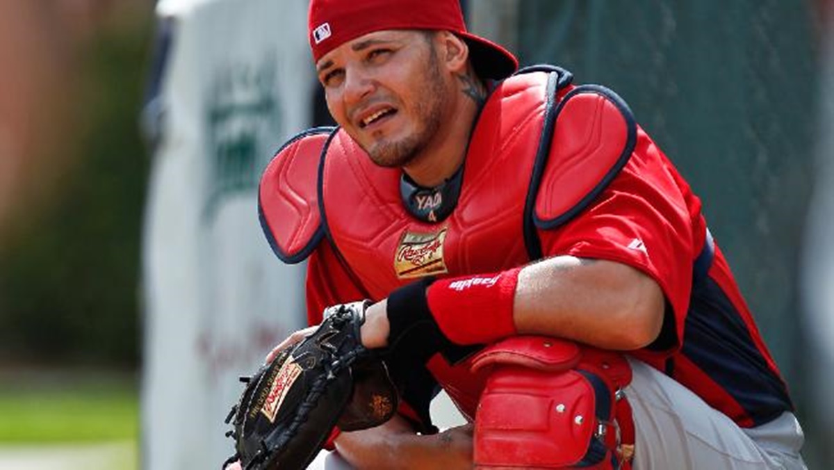 Yadier Molina Final 48hrs For Extension Deal