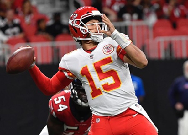 Chiefs QB Patrick Mahomes Voice Doesn't Match Looks