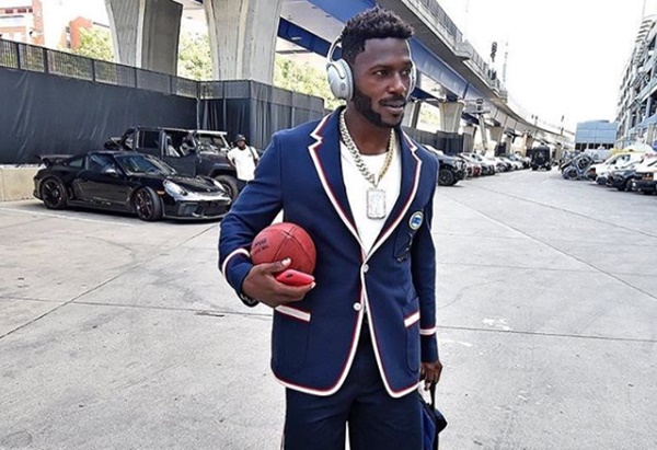 Antonio Brown Sued By Father of a 22-month-old Toddler