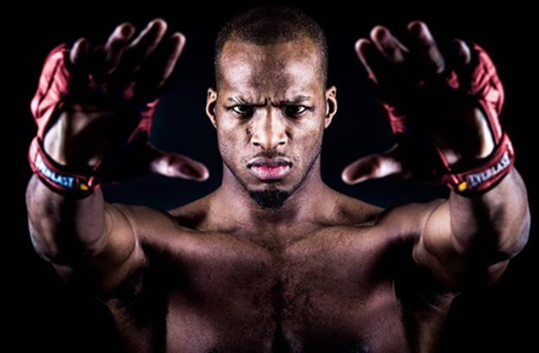 Michael Page Does Sexy Dance to 50 Cent's Le Chemin du Roi