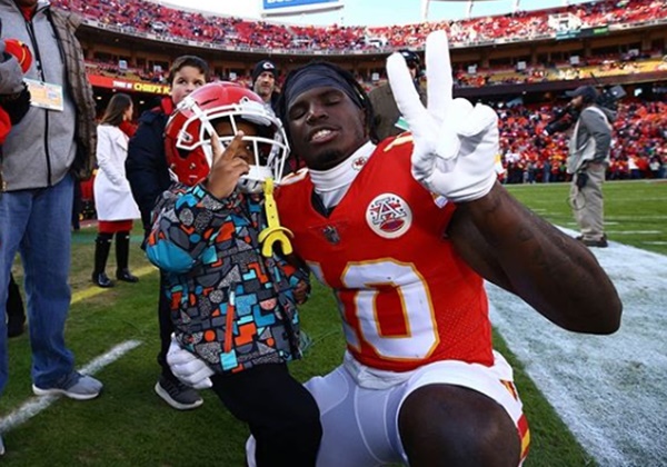 Tyreek Hill Attorney Issues Open-Letter Denying Allegations to NFL