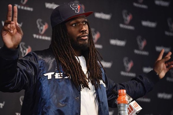 Houston Texans Looking to Trade OL Jadeveon Clowney