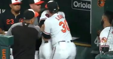 Chris Davis Gets Froggy with Orioles Manager