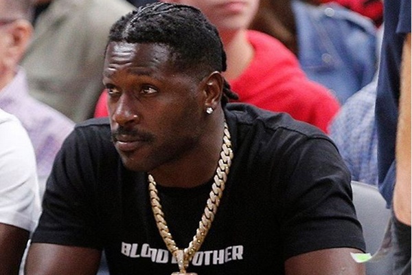 Antonio Brown FIRES BACK At Fan Over Criticism