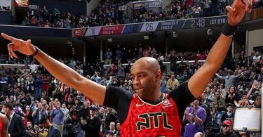 Vince Carter Says Goodbye: 'Weird Way to Say I'm Calling It a Career'