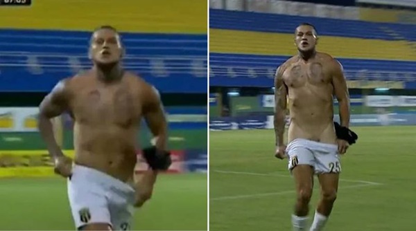 Soccer Star Raul Bobadilla EXPOSES Man Parts After Goal