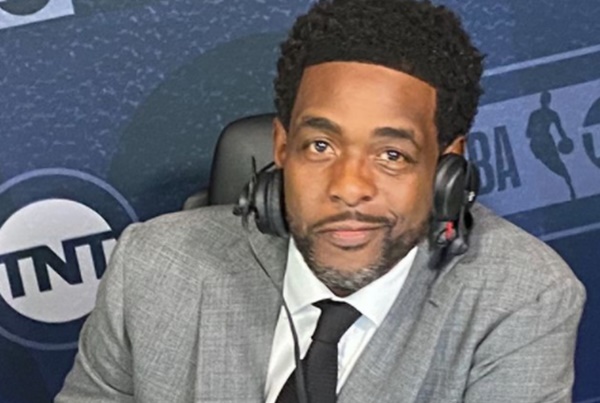 Chris Webber Offers BLUNT Message To Haters