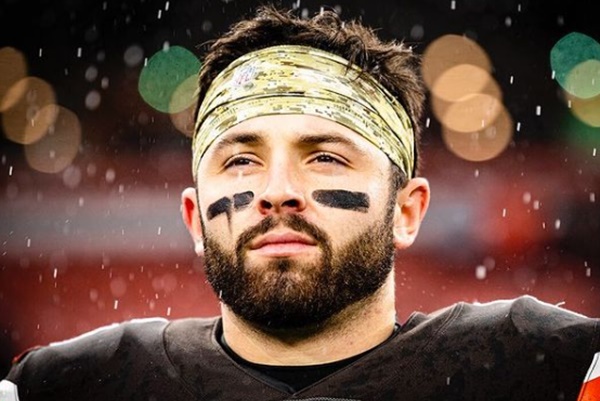 Baker Mayfield Goes Viral Claiming He Saw A UFO