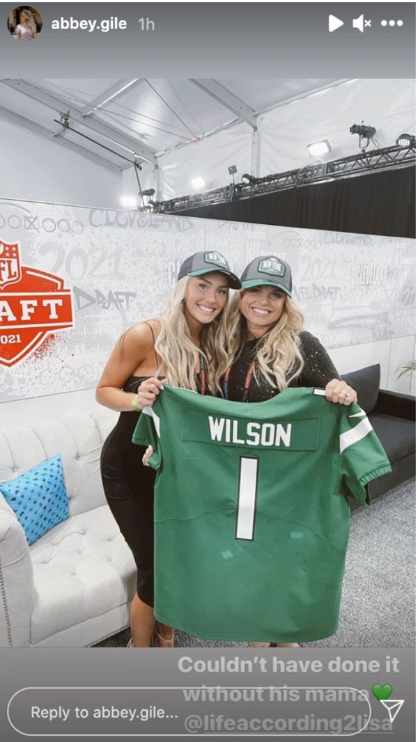 Zach Wilson Super Hot Mom Goes Viral After Jets Drafted Him 
