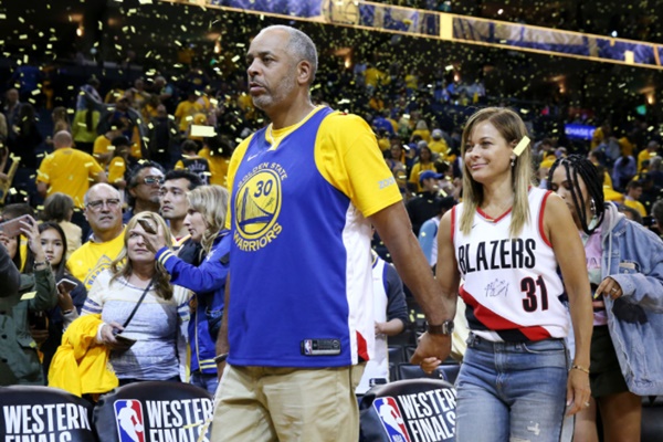Stephen Curry’s Mom Sonya Curry Files For Divorce From Dell