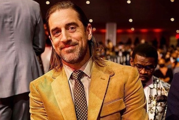 aaron-rodgers-deads-cryptic-meaning-rumors-in-instagram-post