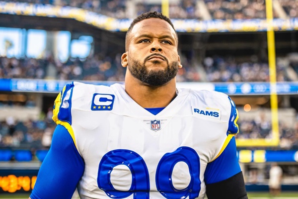 Rams Push To Complete Aaron Donald Contract