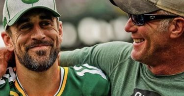 Packers QB's Aaron Rodgers Deal Biggest in NFL History